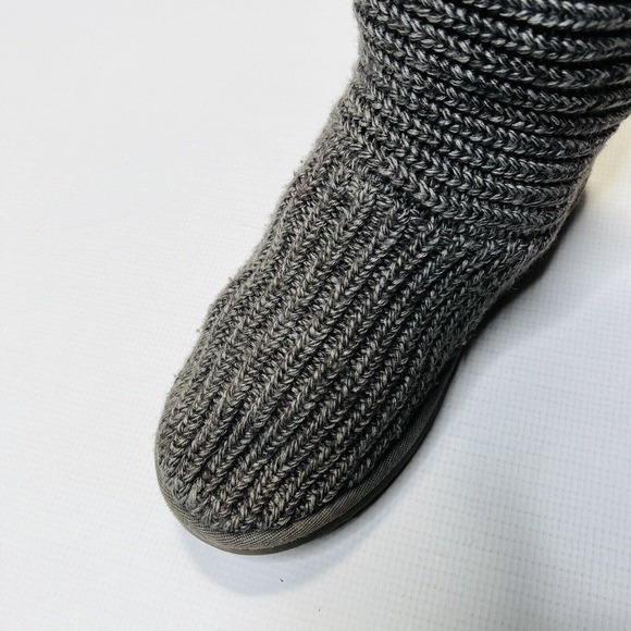 UGG AUSTRALIA WOMEN'S CARDY SWEATER STYLE KNIT MID CALF BOOTS IN GRAY 8 M $150 - Picture 10 of 13